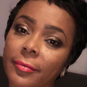 Meet your Posher, Jeanine